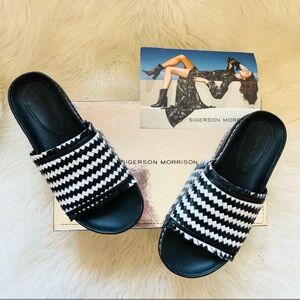 New! Sigerson Morrison Aoven Woven Leather Sandlas Slides in Black White